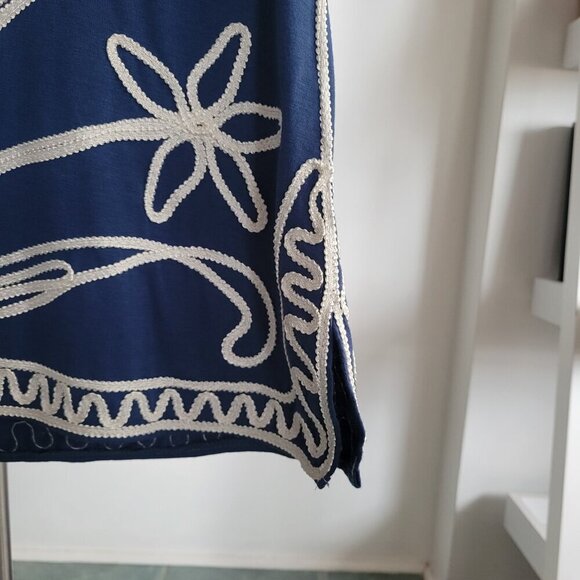 NWT-Lauren Michelle Sleeveless Blue White Stretch Embroidered Top (Size: Large) - Picture 7 of 14